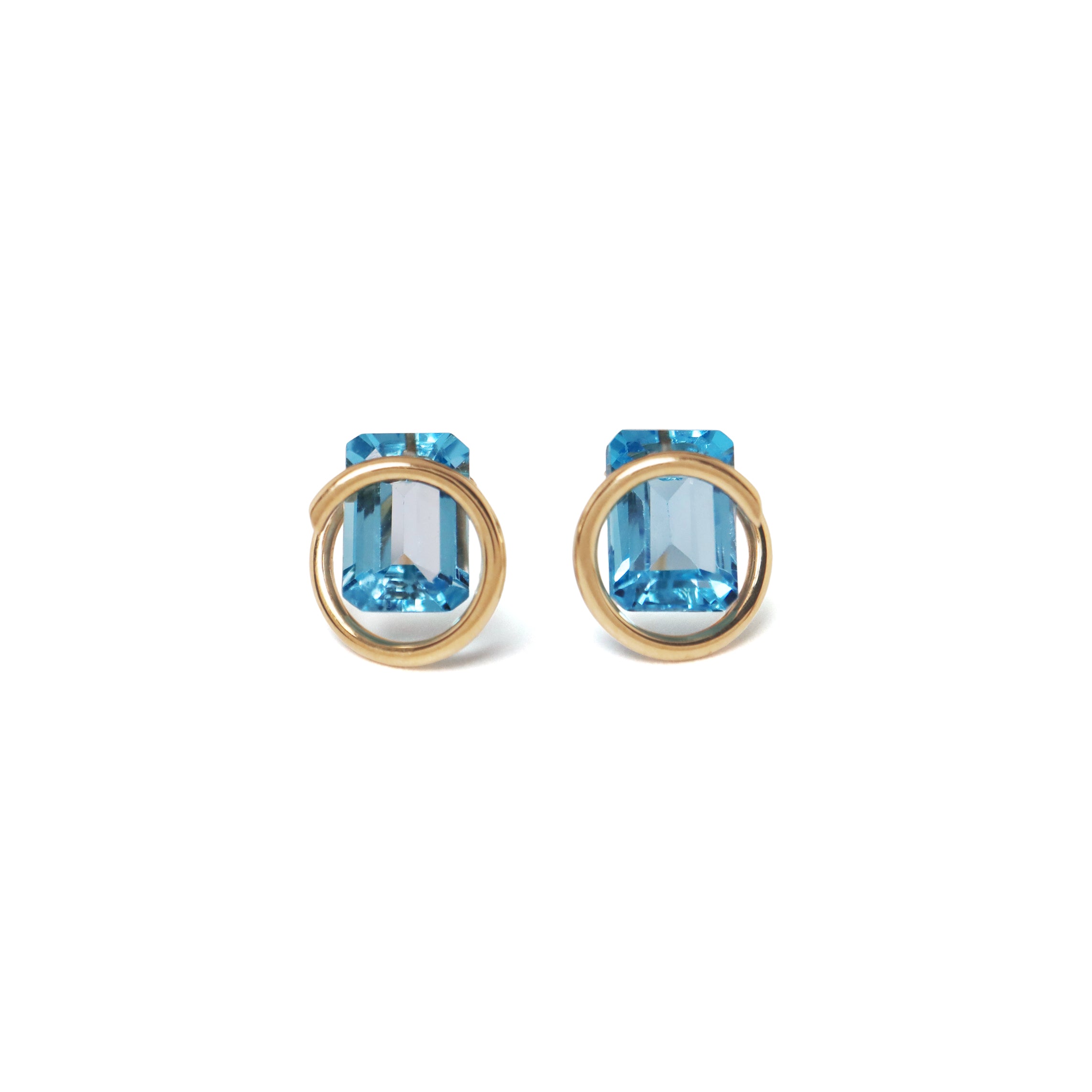 Circle / Pierced Earrings <br> Topaz