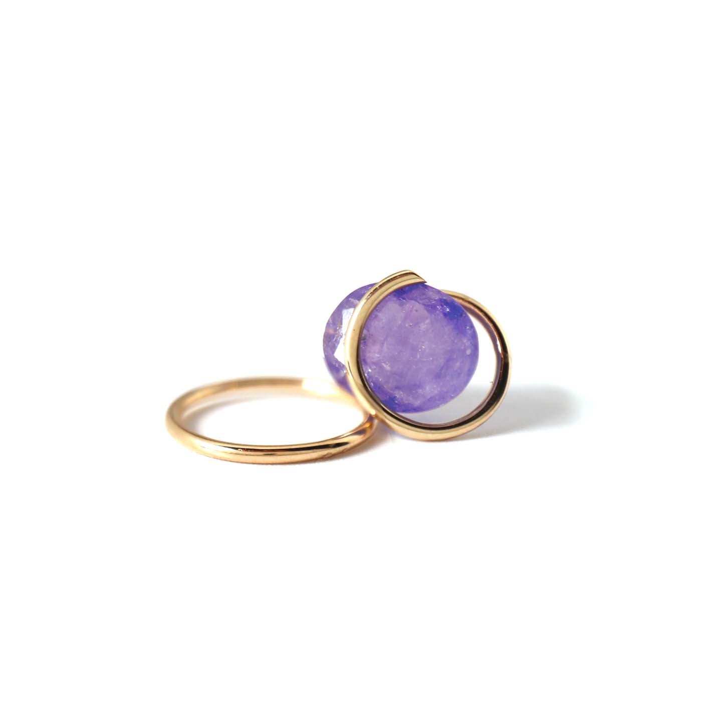 Circle / Pierced Earring (single) <br> Tanzanite