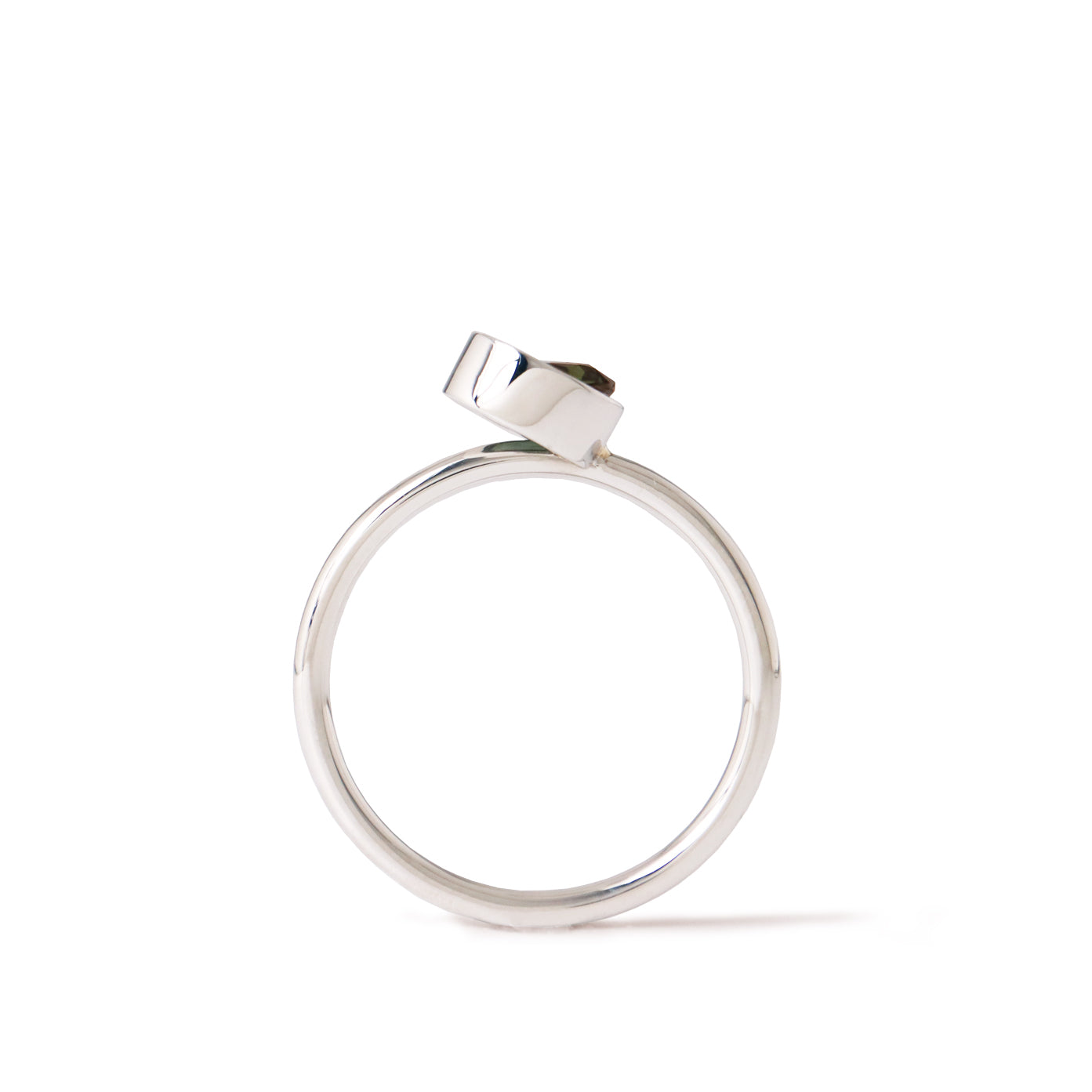 Protrude (Pt) / Ring<br> Green tourmaline