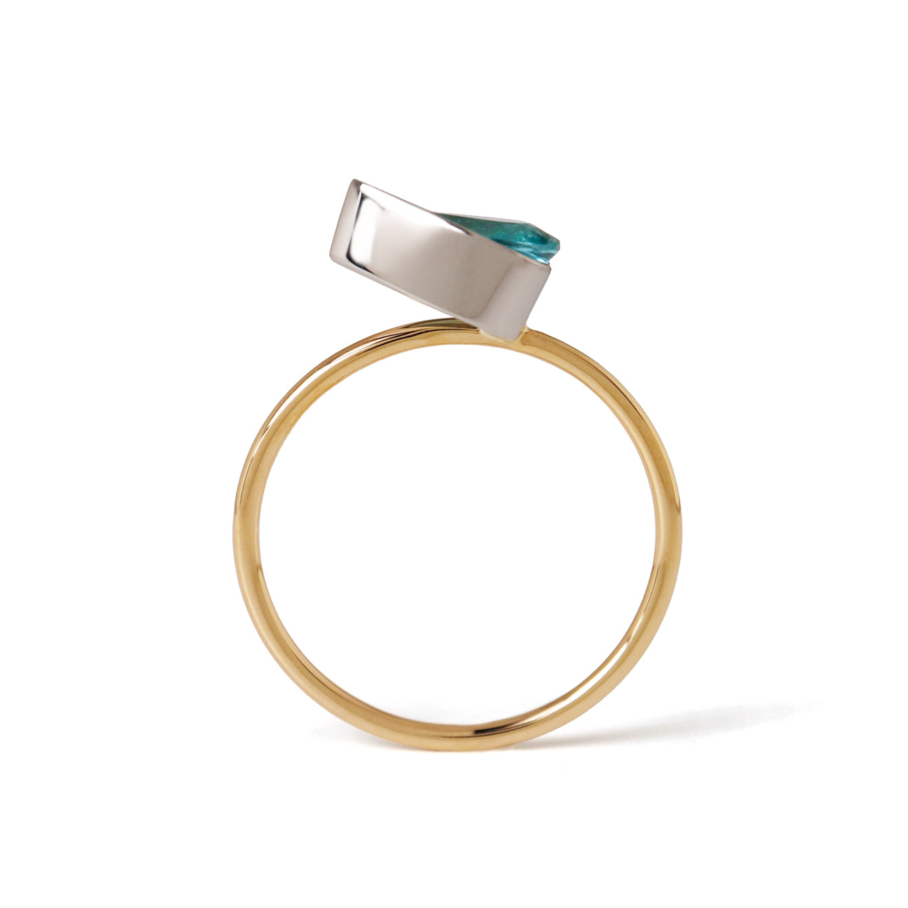 Protrude (K10/Pt) / Ring <br> Green beryl