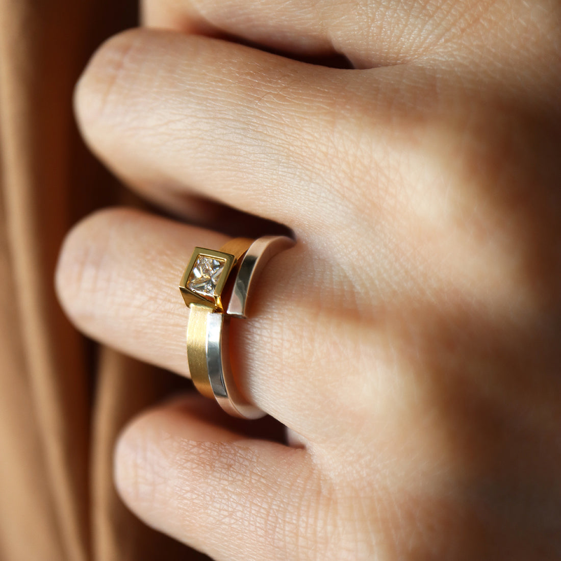 Iridescence Ring / <br> Diamond (K18)