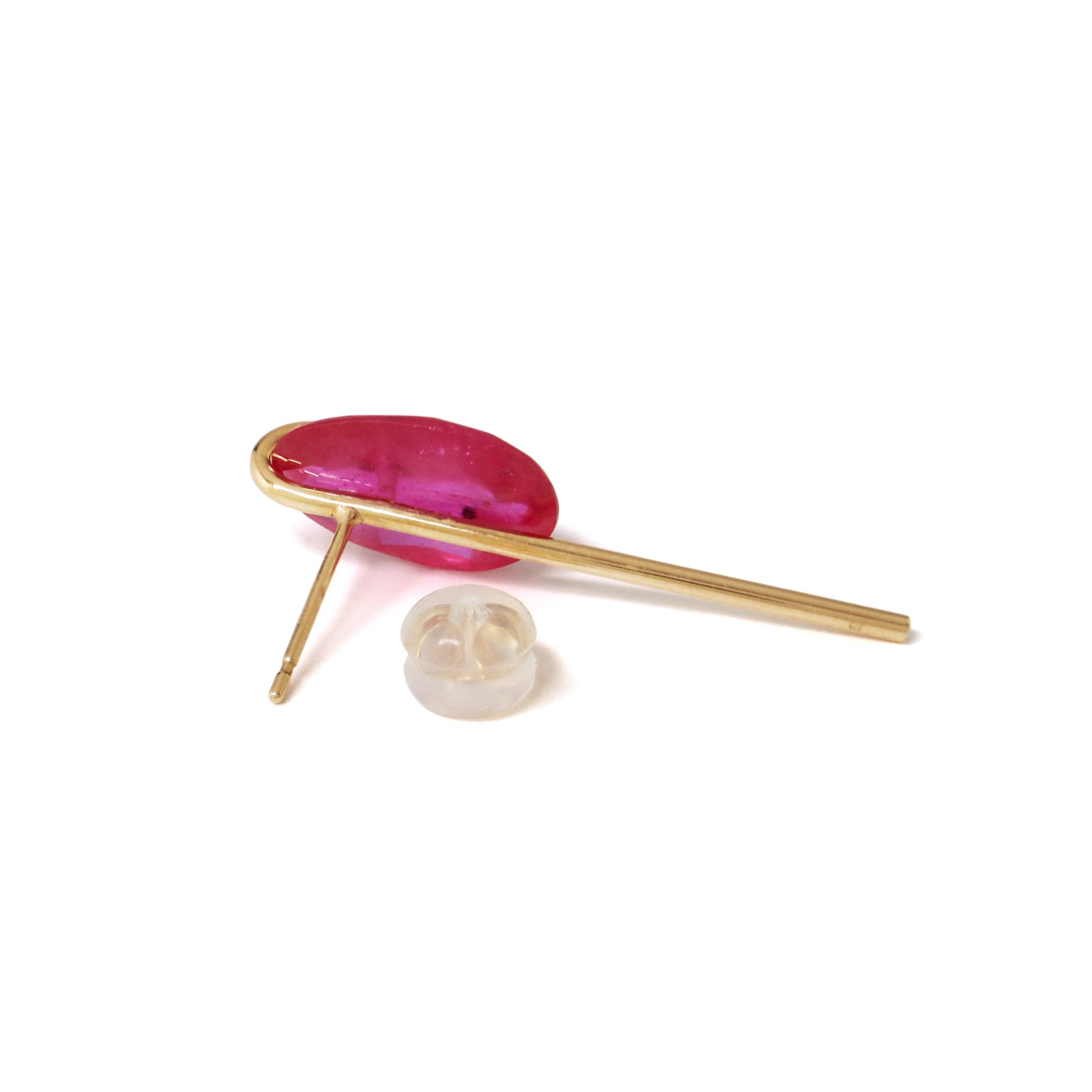 Line / Pierced Earring (single) <br> Ruby