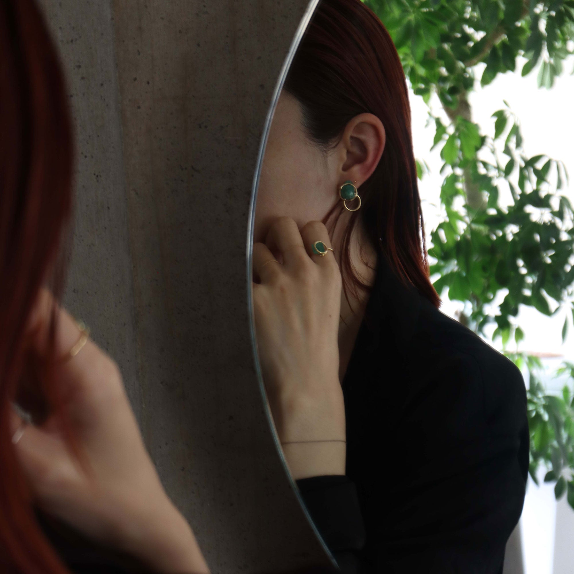 Circle / Pierced Earring (single) <br> Emerald