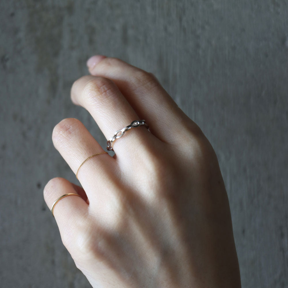 Mobius Ring<br> Pt900<br> glossy
