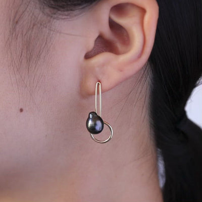 南洋パールのピアス